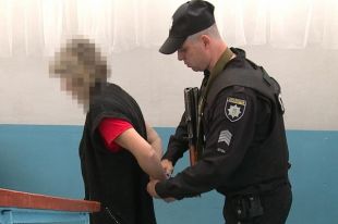 С пистолетом и топором: под Винницей женщина хотела убить стоматолога