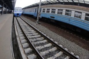 «Мама отвлеклась»: в Донецкой области трехлетний ребенок попал под поезд