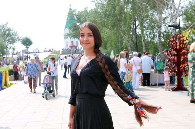 Самая длинная коса Красноярска - Валерия Аверченко.