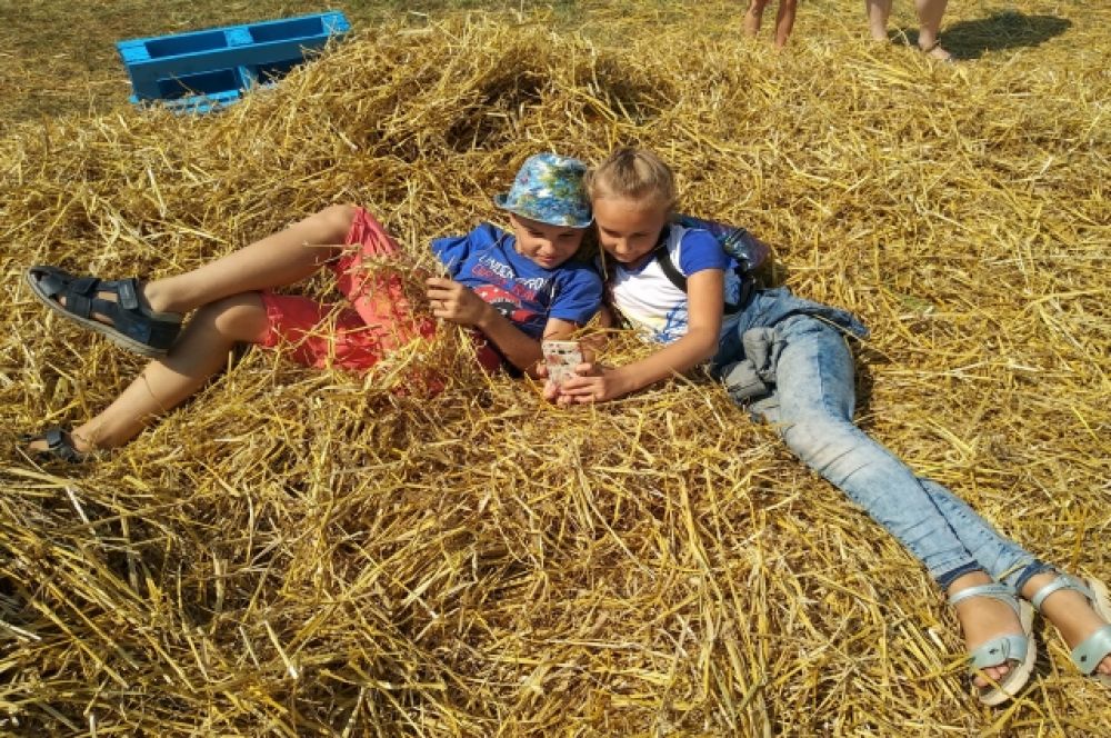 Сфотографироваться на настоящем сеновале.