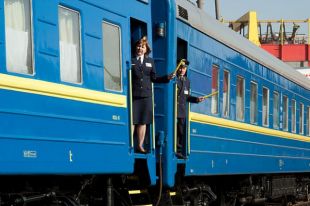 Укрзализныця планирует уменьшить пассажирские перевозки: названа причина