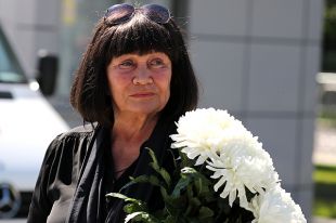 Лариса Лужина.