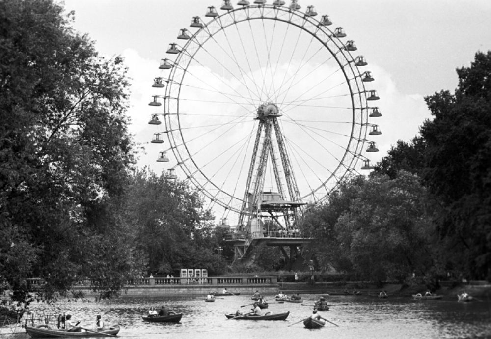 Матрасы в парке горького