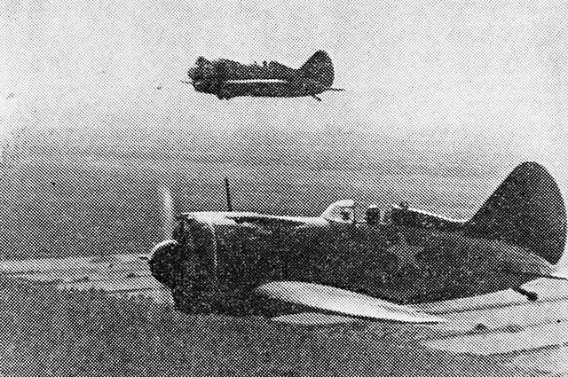 Советские летчики на И-16, добровольно участвовавшие в конфликте Китая и Японии, 1938 г.