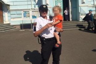 В Одессе двухлетний ребенок сам гулял на кладбище