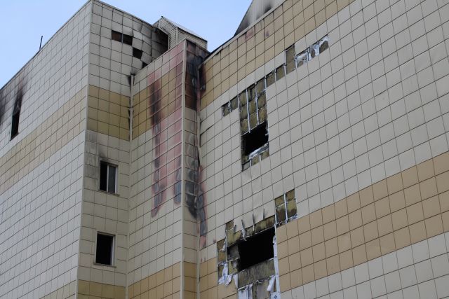 Пожар в торговом центре «Зимняя Вишня» унес жизни 60 человек.
