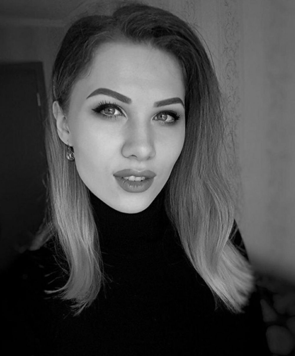 Бортпроводница Яна Ягодина.