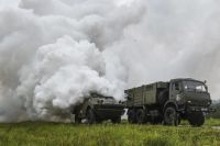 На полигоне Донгуз военные создали дымовую завесу в радиусе 1,5 км