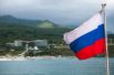 Российский триколор на палубе парусника «Херсонес» в Крыму.