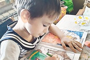 Старший сын Богдан уже к школе готов.