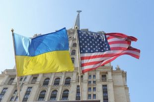 Сенаторы призвали Трампа возобновить военную помощь Украине