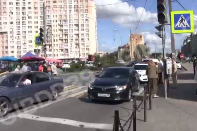 ДТП произошло днём на улице Гайдара.