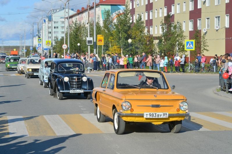 Вот уже несколько лет в День города проходит парад ретро автомобилей «Ретроспектива».