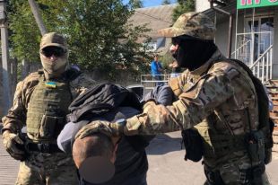 Мужчина, который истязал и снимал в порно двух детей, покончил с собой