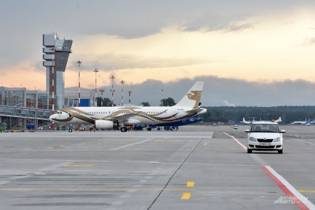 Самолет в Кольцово вернулся обратно в аэропорт из-за нештатной ситуации |  ПРОИСШЕСТВИЯ | АиФ Урал