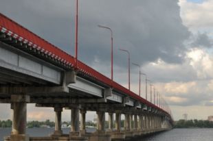 Прокуратура: на строительстве Нового моста в Днепре украли 30 млн гривен