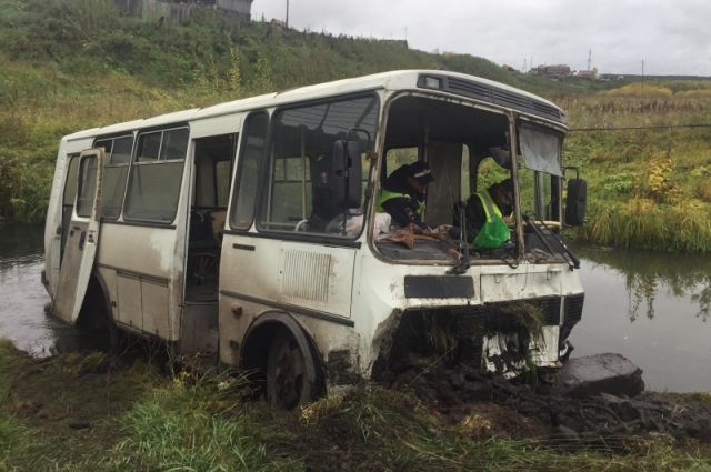 Во время аварии в автобусе было 23 человека.