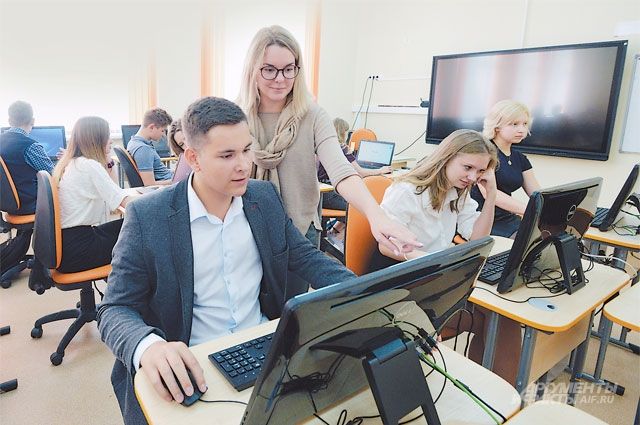 Компьютерный класс «с иголочки» в открытом в сентябре учебном корпусе строгинской школы.