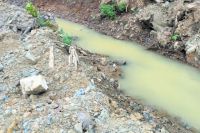 На загрязнение реки Кия пожаловались местные жители.