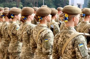 Количество украинских женщин в Вооруженных силах увеличилось в 15 раз