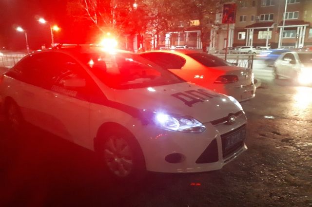 В Новом Уренгое водитель Renault врезался в отечественную легковушку