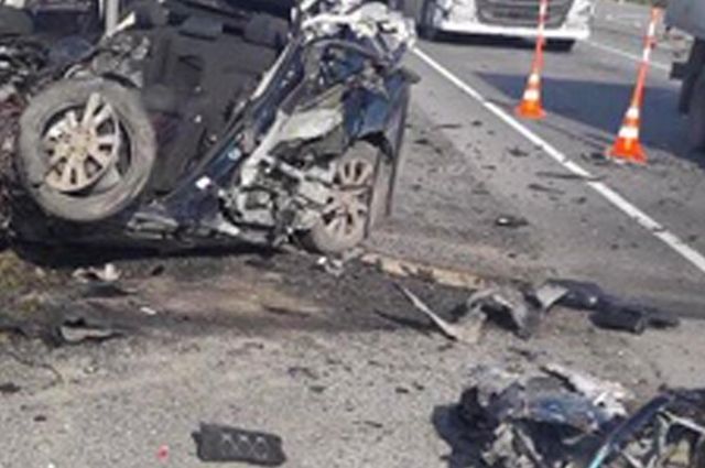 На тюменской трассе погиб водитель ВАЗ-21013, зацепивший обочину