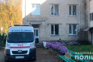 Из-за стола в больницу: под Черновцами произошло массовое отравление