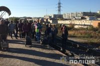 Конфликт на железной дороге: в Суммах жители остановили поезд