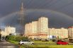 Но уже вечером после урагана жители Северной столицы увидели прекрасную радугу.