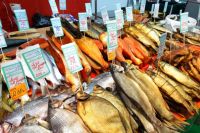 Власти обещают, что цены на красную рыбу в магазинах Колымы расти не будут.