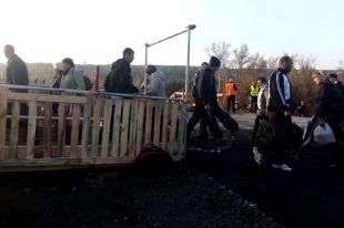 В Станице Луганской заработал обходной мост: что известно