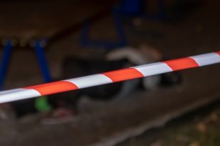 Жуткое происшествие в Днепре: на детской площадке обнаружили труп мужчины