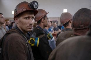 В Луганской области шахтеры устроили протест из-за долгов по зарплате