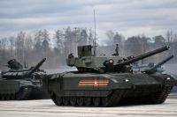 Пока «Армата» не стала массово поступать в войска, основным танком остаётся Т-72, принятый на вооружение в 1973 г.