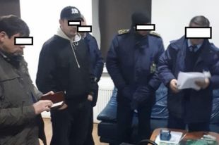 На Львовской таможне проводят более 40 обысков: причина