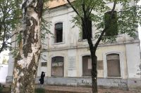 Первая на Кавказе мужская гимназия превращается в руины