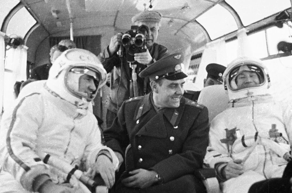 Космонавт Алексей Леонов. Досье