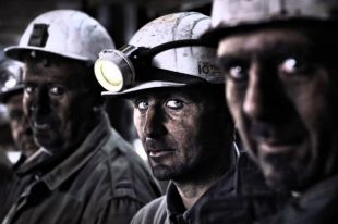 В двух областях Украины начались массовые страйки шахтеров: причина