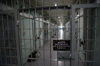 Какие лица осужденные к лишению свободы могут содержаться в тюрьме