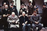 О создании ООН в 1945 году договорились руководители стран антигитлеровской коалиции: Черчилль, Рузвельт и Сталин.