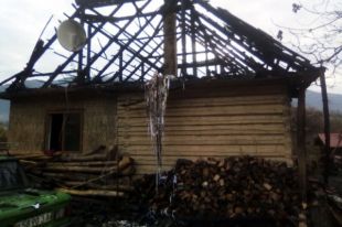 Закарпатская героиня: восьмилетняя девочка спасла брата от гибели на пожаре