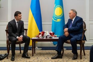 «Обсуждали Донбасс»: Зеленский встретился с бывшим президентом Казахстана