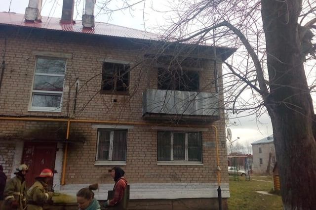 Информация о хлопке газо-воздушной смеси в жилом двухэтажном многоквартирном доме в посёлке Полазна поступила  на пульт пожарной охраны 24 октября в 10.30.