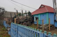Отказали тормоза: под Полтавой грузовик врезался в жилой дом