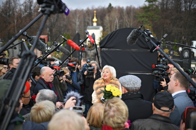 Вдова Николая Караченцова Людмила Поргина.