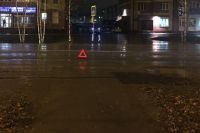 На улице Знаменского в Тобольске под колеса попали двое подростков