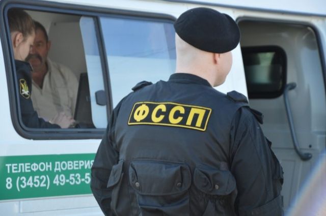 Тюменца, требовавшего вернуть долг знакомому, оштрафовали на 50 тыс. рублей