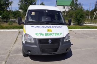 Около 20 пожилых югорчан уже доставили на новых автомобилях на медосмотры