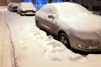 Из-за сильного снегопада Тюмень стоит в пробках