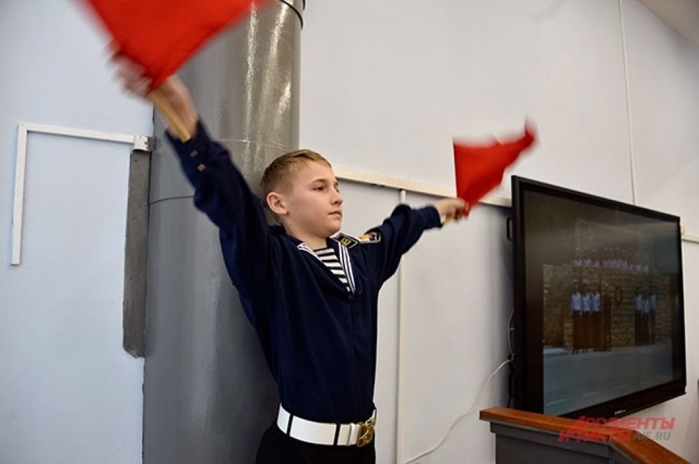Флажковый семафор актуален даже в XXI в.